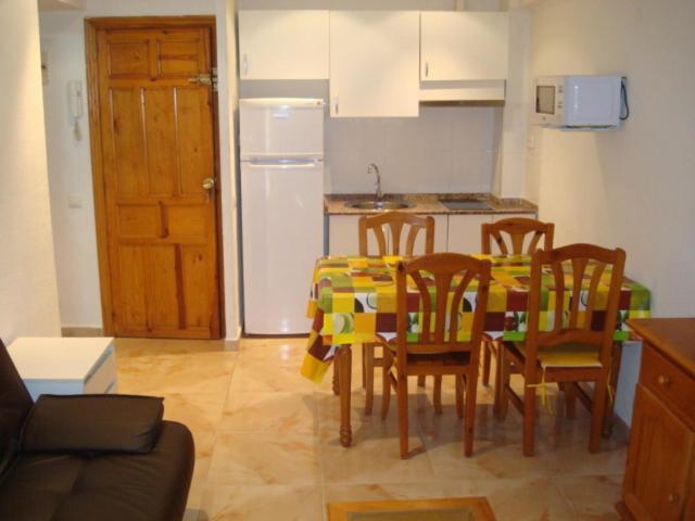 Rentalmar Family Acantilados Salou Room photo